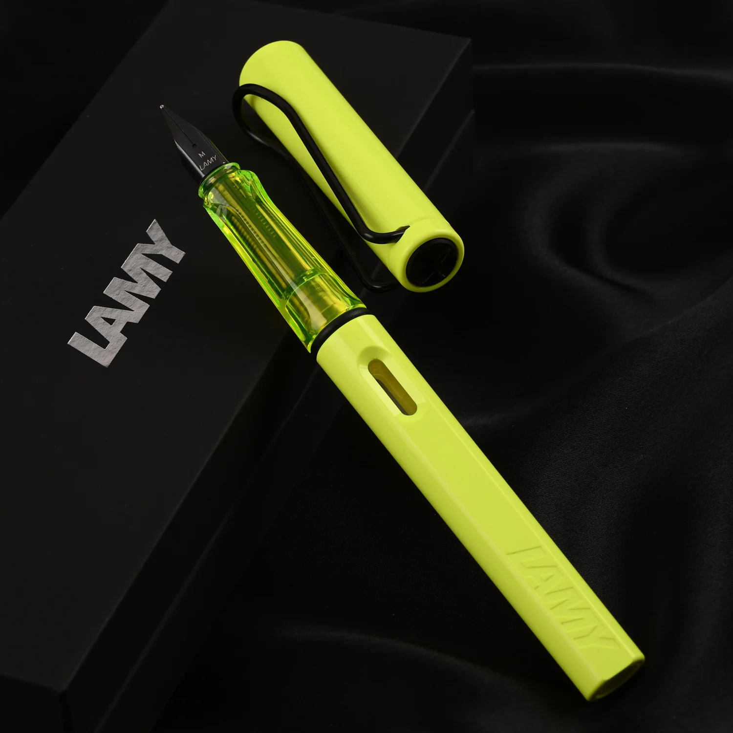 Lamy Safari Neon Yellow – Fountain Pen
